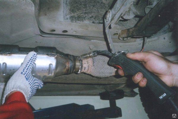 Особенности ремонта глушителя автомобиля