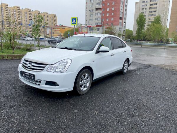 Nissan Almera для города и трассы: на что способен автомобиль?