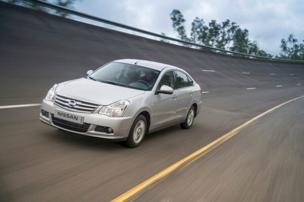 Nissan Almera для города и трассы: на что способен автомобиль?